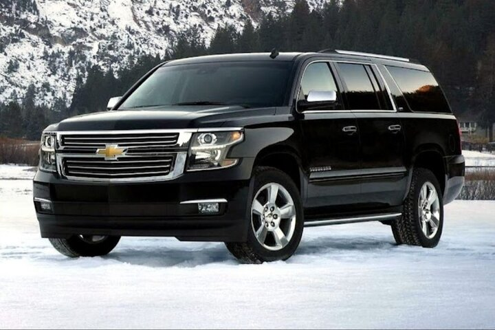 4x4 Chevrolet suburban Black on Black up to 5 pax